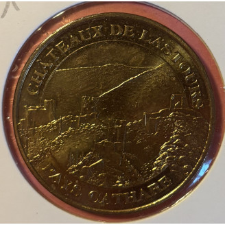 11 Lastours, châteaux de...